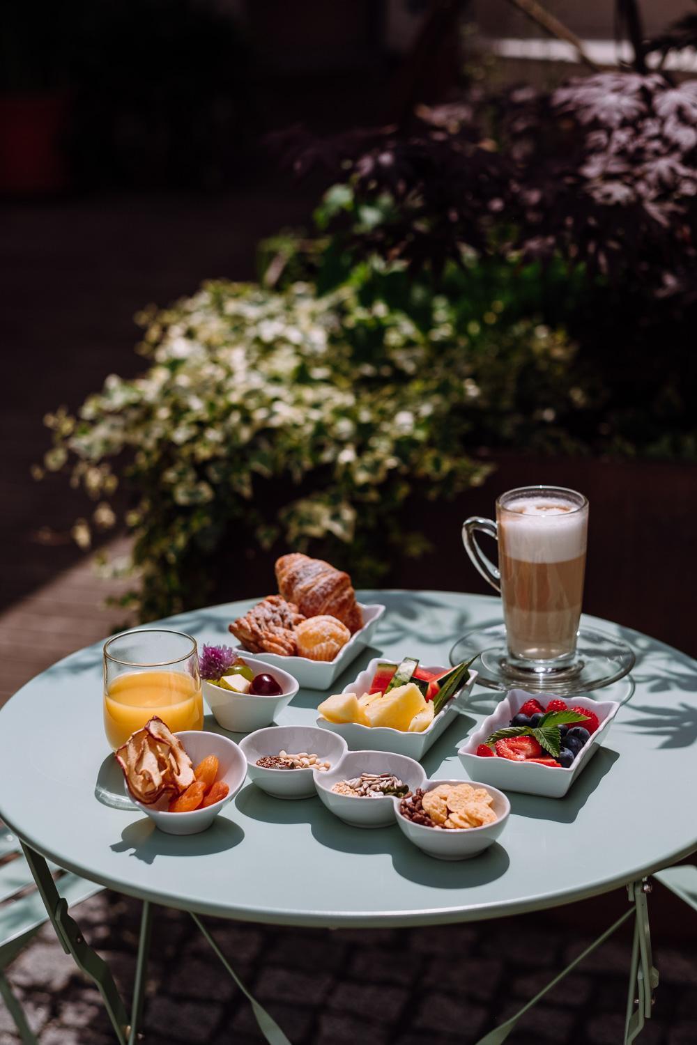 Hotel Heini Кампо Турес Екстериор снимка