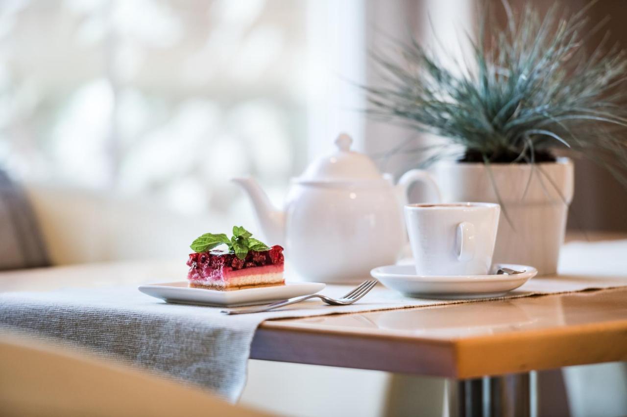 Hotel Heini Кампо Турес Екстериор снимка