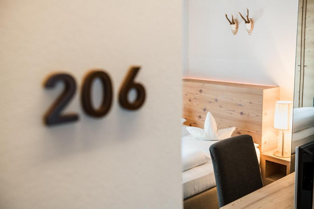 Hotel Heini Кампо Турес Екстериор снимка