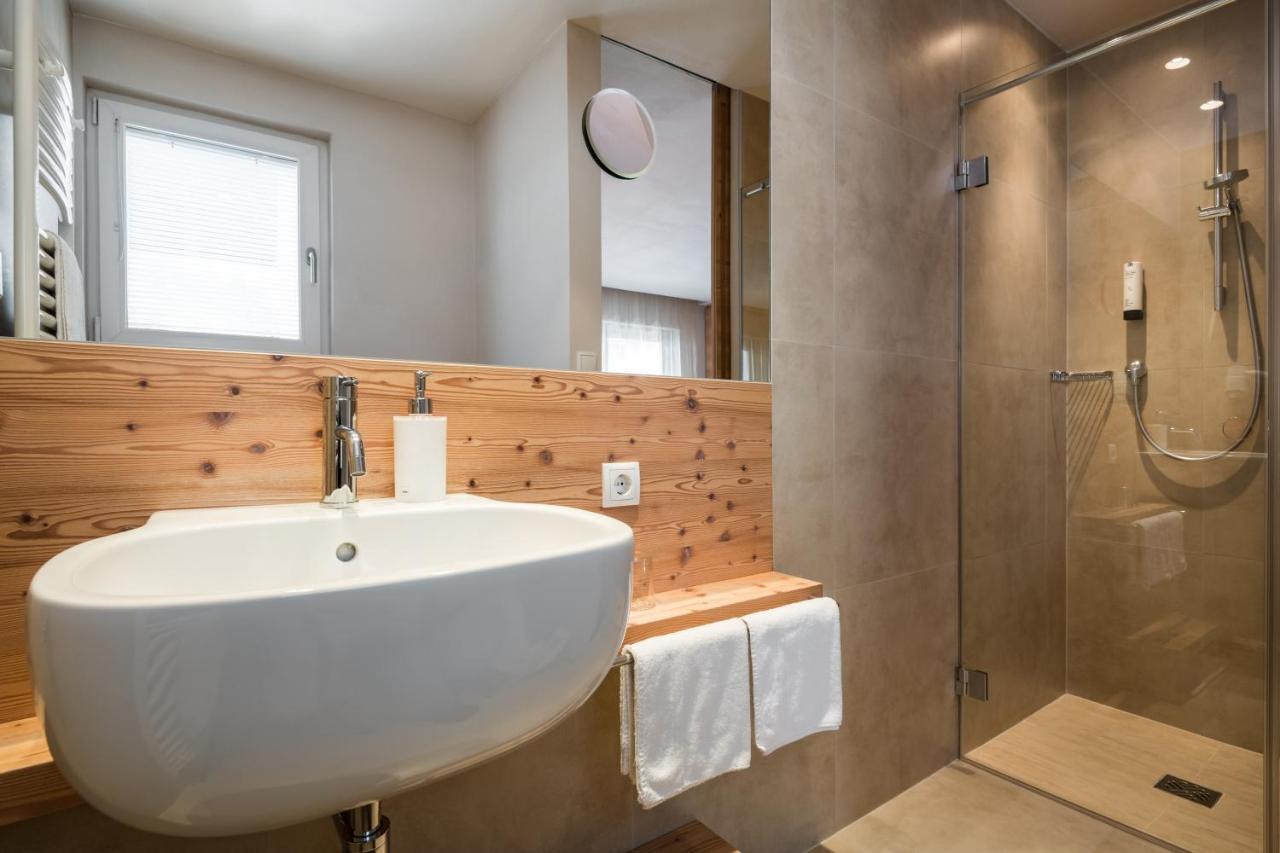 Hotel Heini Кампо Турес Екстериор снимка