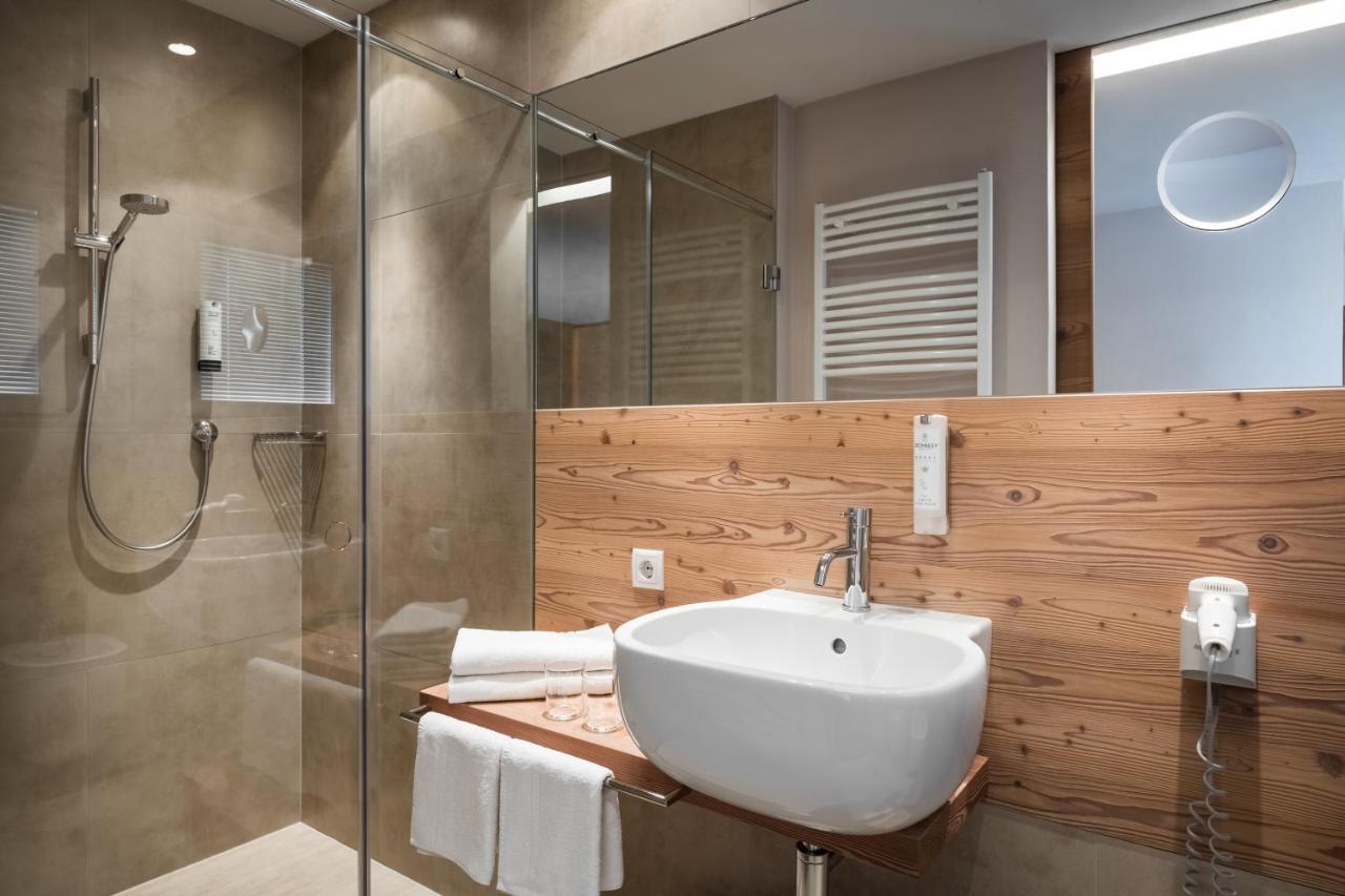 Hotel Heini Кампо Турес Екстериор снимка